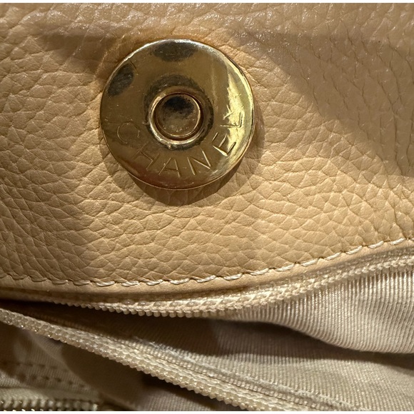 CHANEL Cerf Executive Tote Bag Beige Gold - Picture 14 of 17